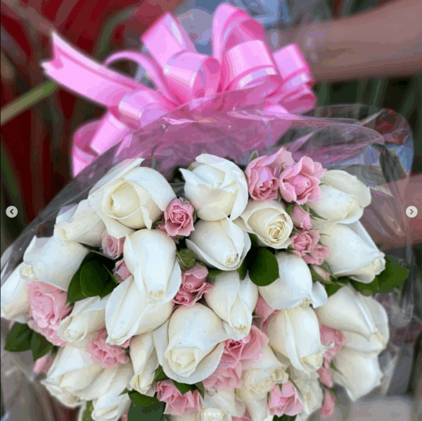 Buquê de noiva rosas com alstromelias - Image 2